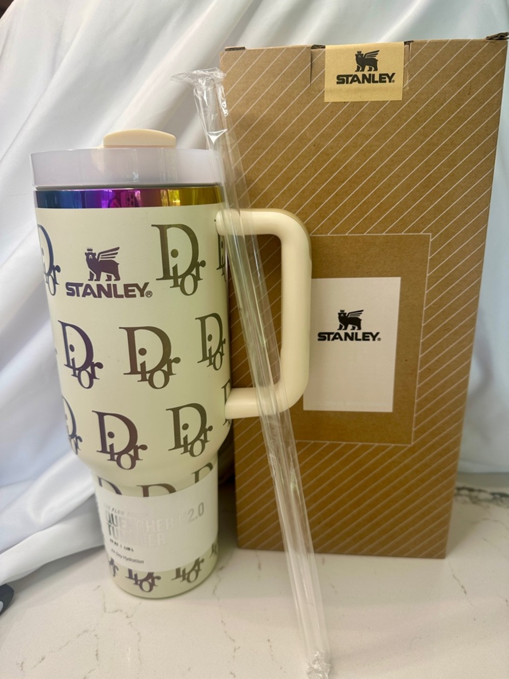 Stanley Dior 40oz Cream With Rainbow Rim NWT